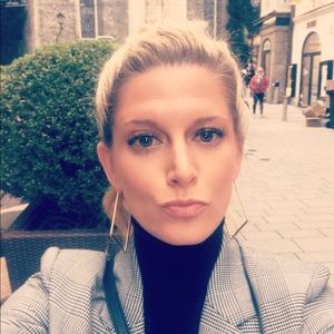 Meet your Posher, Caycee